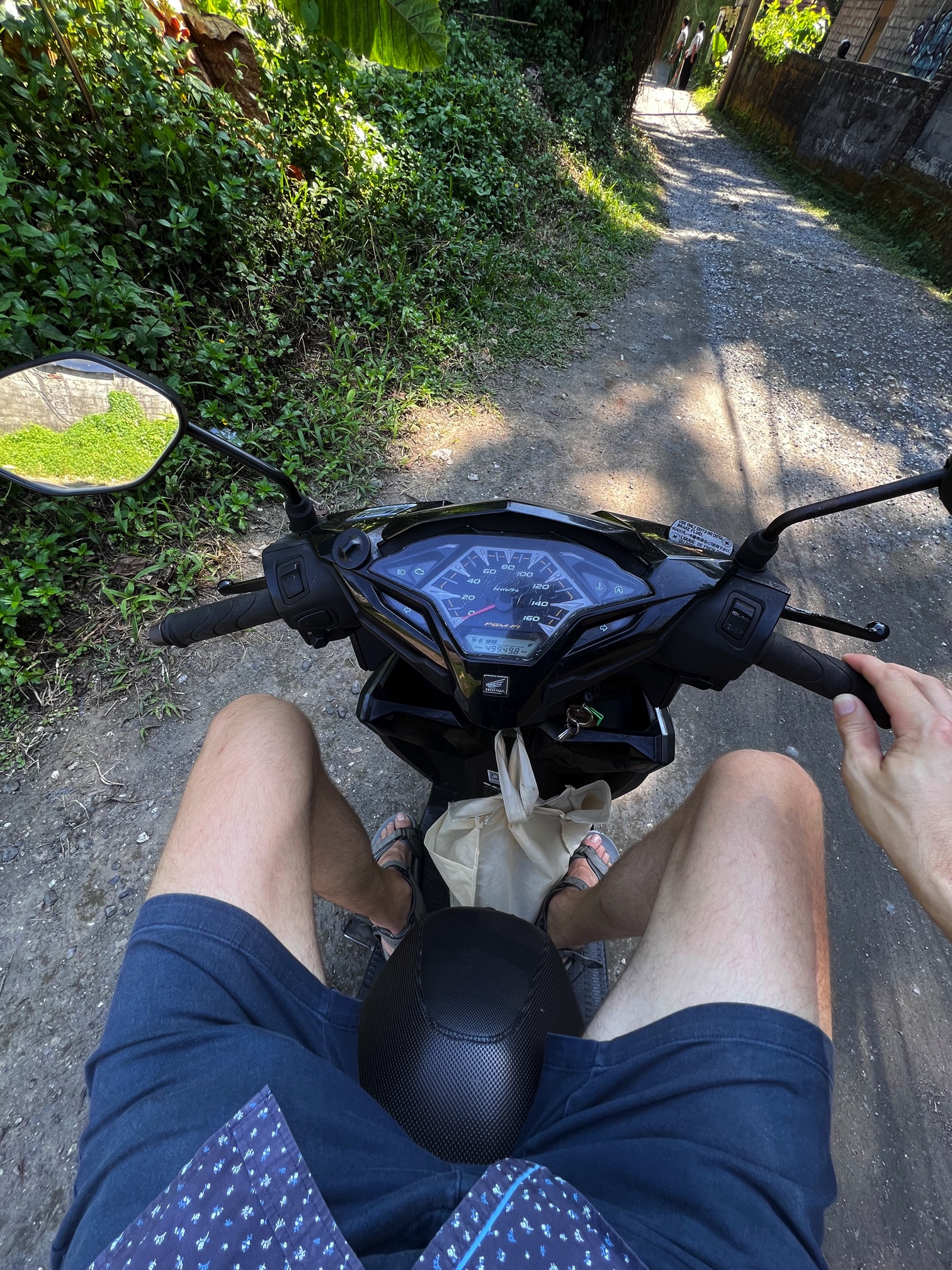 Small leg space
